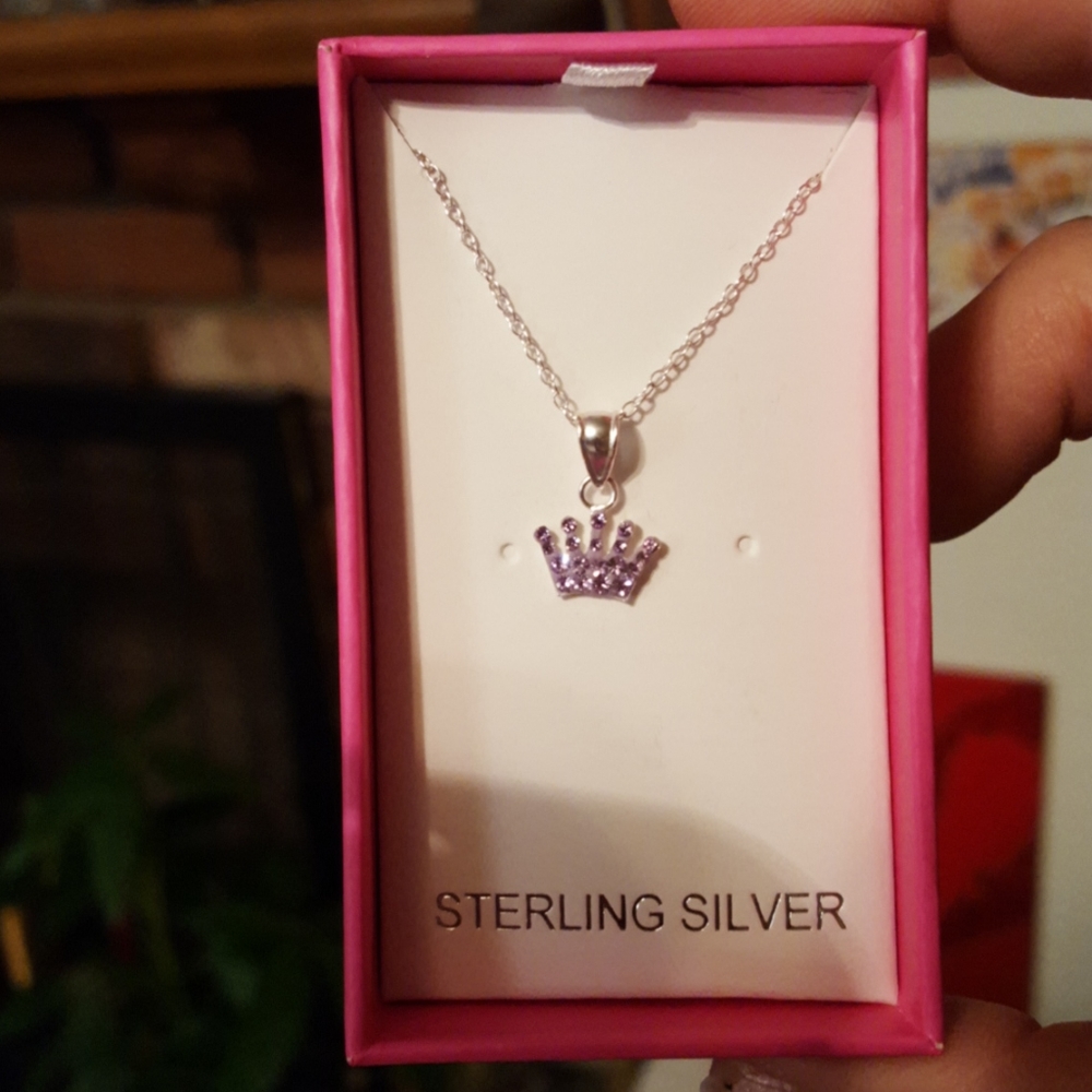 Sparkly pink tiara necklace